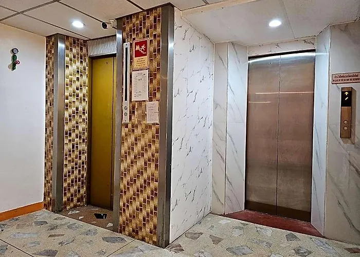 호텔 Crown Bts Nana